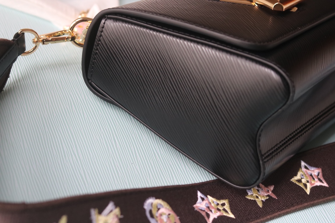 LV一比一Twist 50398黑色Epi皮革寬肩帶刺繡花朵包|超A仿原單精品圖片 10 LV一比一Twist 50398黑色Epi皮革寬肩帶刺繡花朵包|歐美奢侈品精品推薦