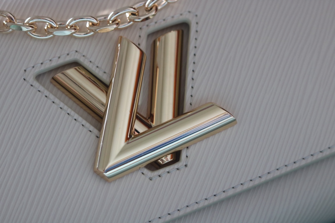 LV原單Twist 23390米白Epi皮革寬肩帶刺繡花朵包|超A仿原單精品圖片 12 LV原單Twist 23390米白Epi皮革寬肩帶刺繡花朵包|歐美奢侈品精品推薦