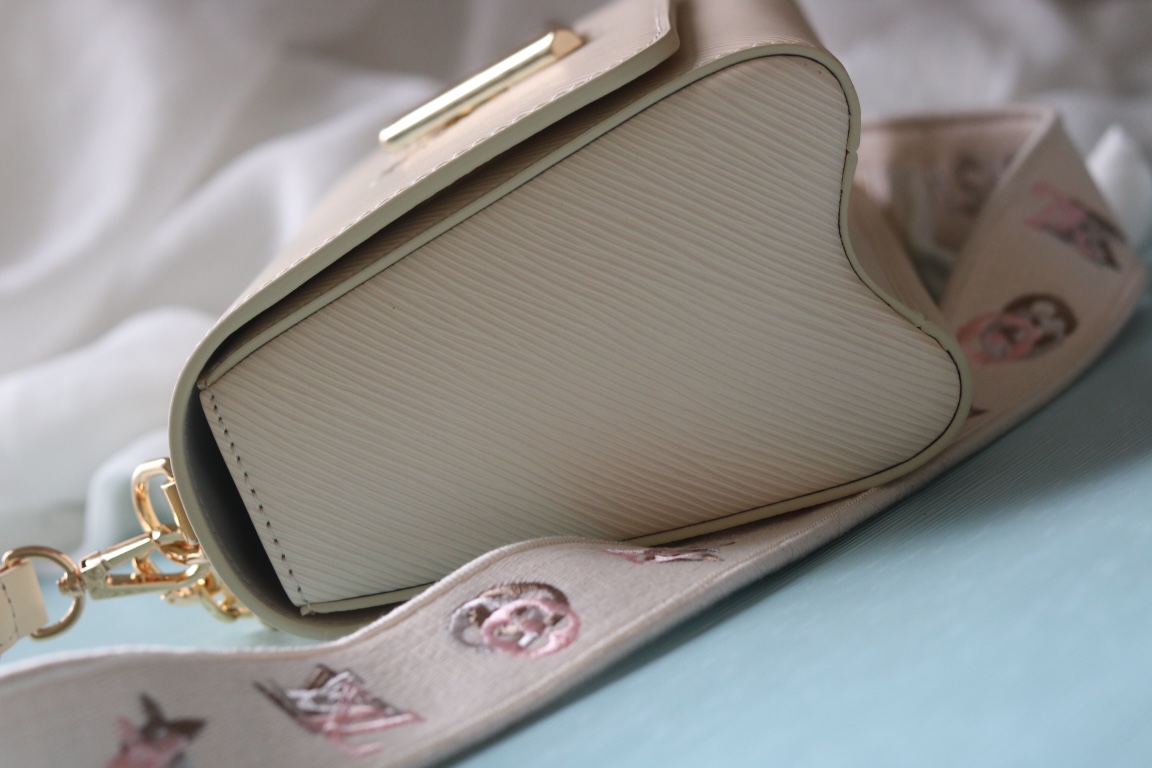 LV原單Twist 23390米白Epi皮革寬肩帶刺繡花朵包|超A仿原單精品圖片 10 LV原單Twist 23390米白Epi皮革寬肩帶刺繡花朵包|歐美奢侈品精品推薦