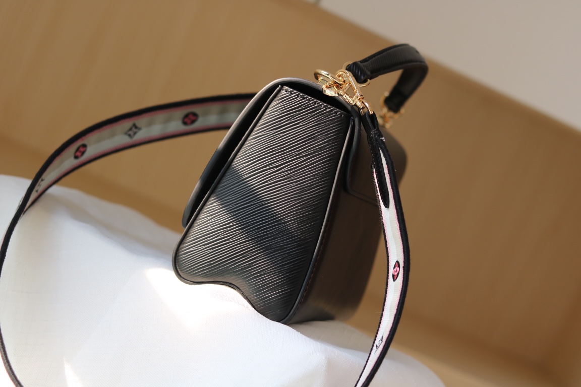 LV高仿女士手提包黑色百搭金扣設計通勤必備｜歐美奢侈品精品推薦