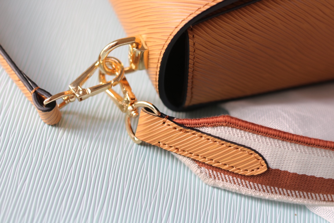 LV高仿女士手提包焦糖色金扣百搭款通勤推薦｜歐美奢侈品精品推薦