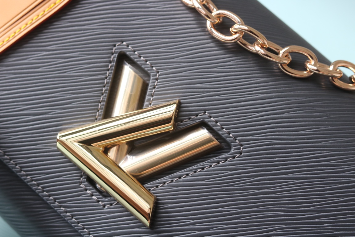 LV高仿女士手提包鏈條肩帶黑色金扣設計精品款｜歐美奢侈品精品推薦