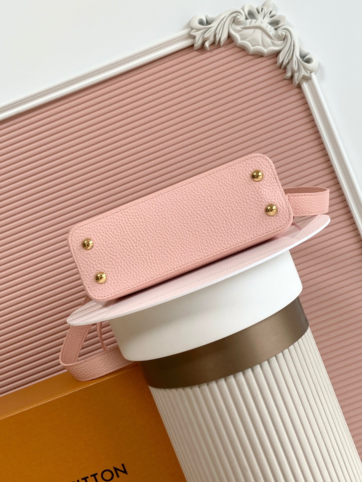 LV A貨女士手提包粉色晶鑽Logo設計輕奢百搭款|超A仿原單精品圖片 12 LV A貨女士手提包粉色晶鑽Logo設計輕奢百搭款|歐美奢侈品精品推薦