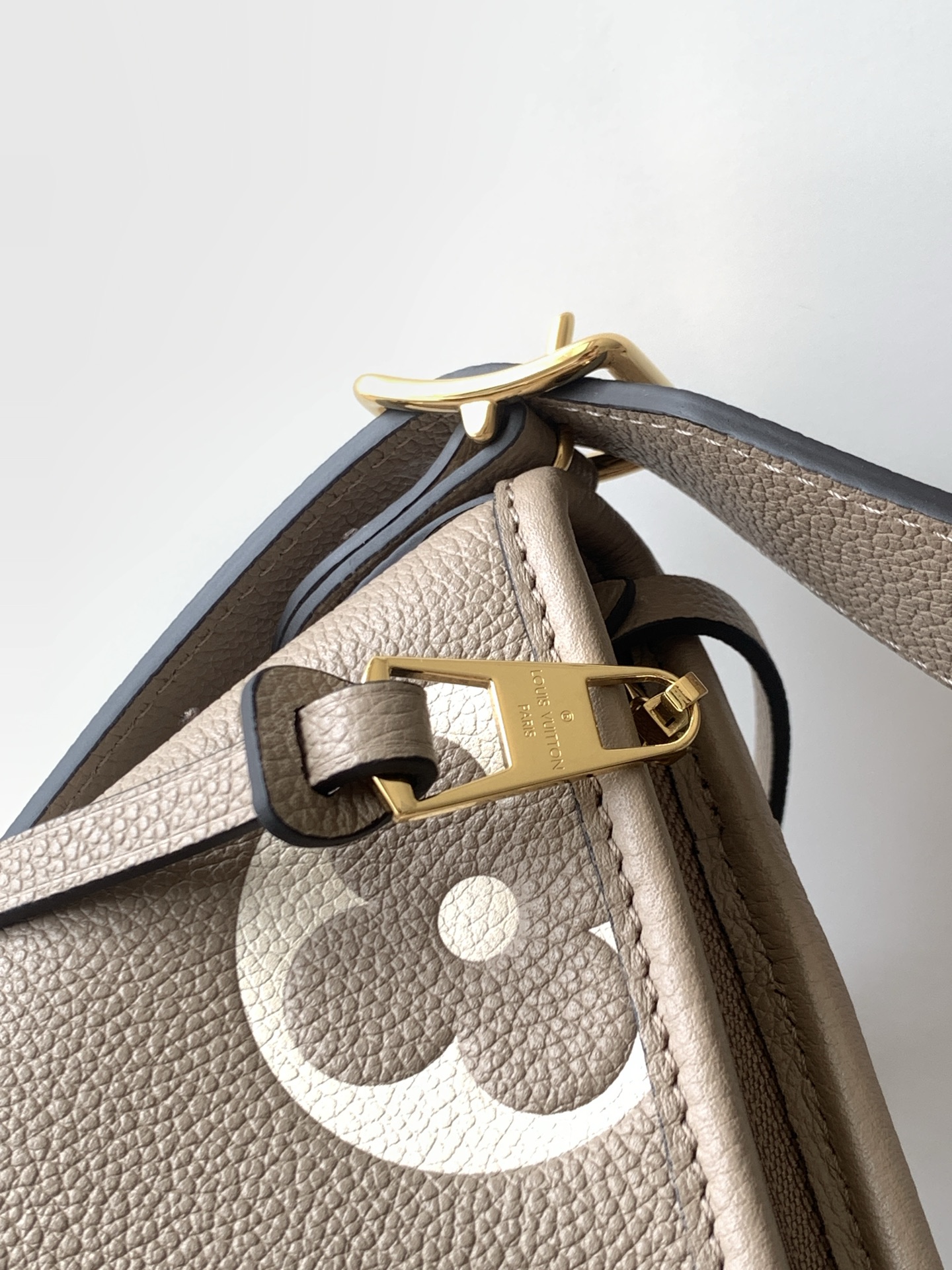 LV A貨女士手提包大象灰壓紋Monogram百搭實用款｜歐美奢侈品精品推薦