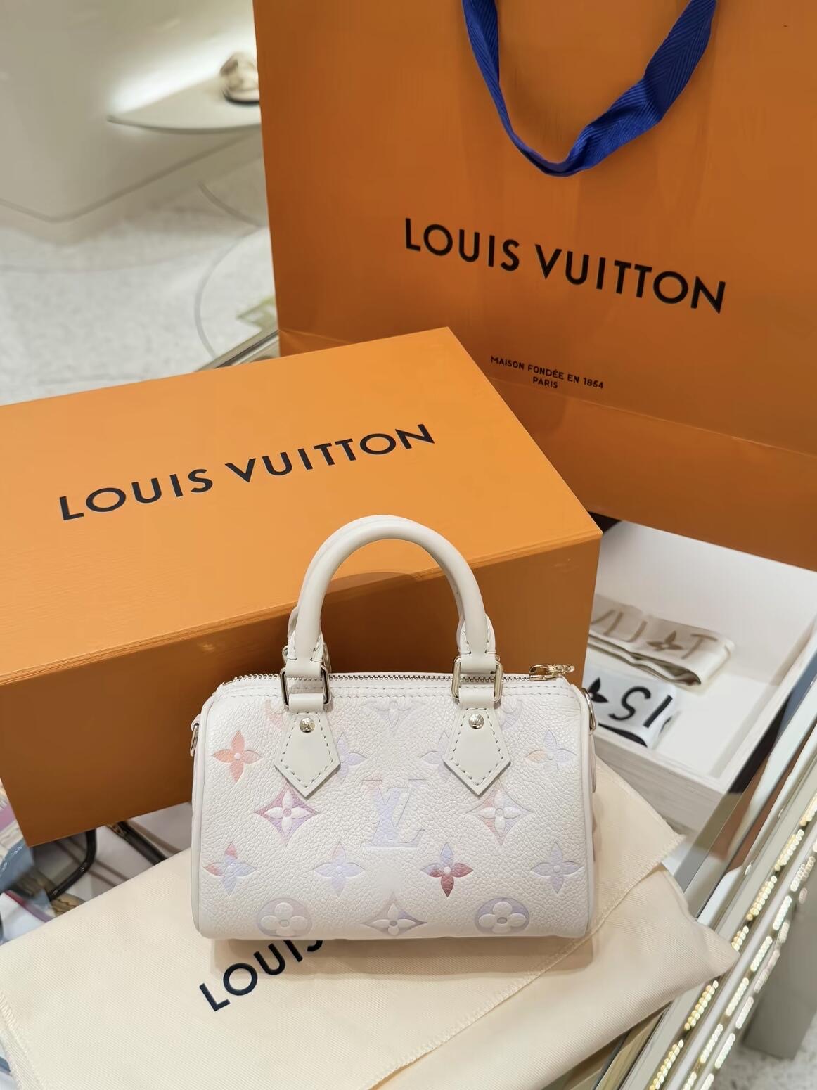 LV精品仿製女士手提包白色漸層Monogram迷你波士頓款｜歐美奢侈品精品推薦