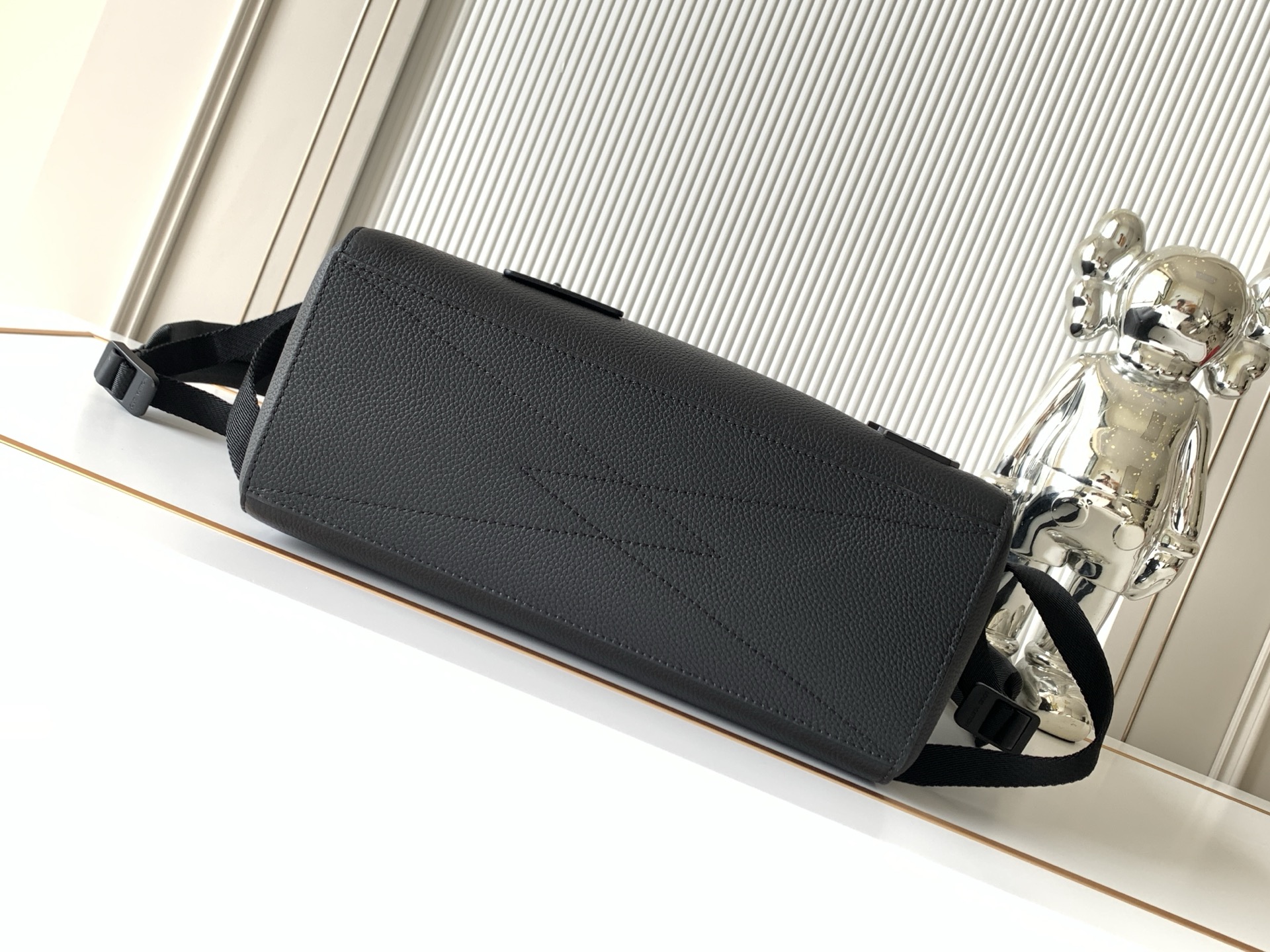 LV原單男士後背包黑色全鋼設計大容量休閒款｜歐美奢侈品精品推薦