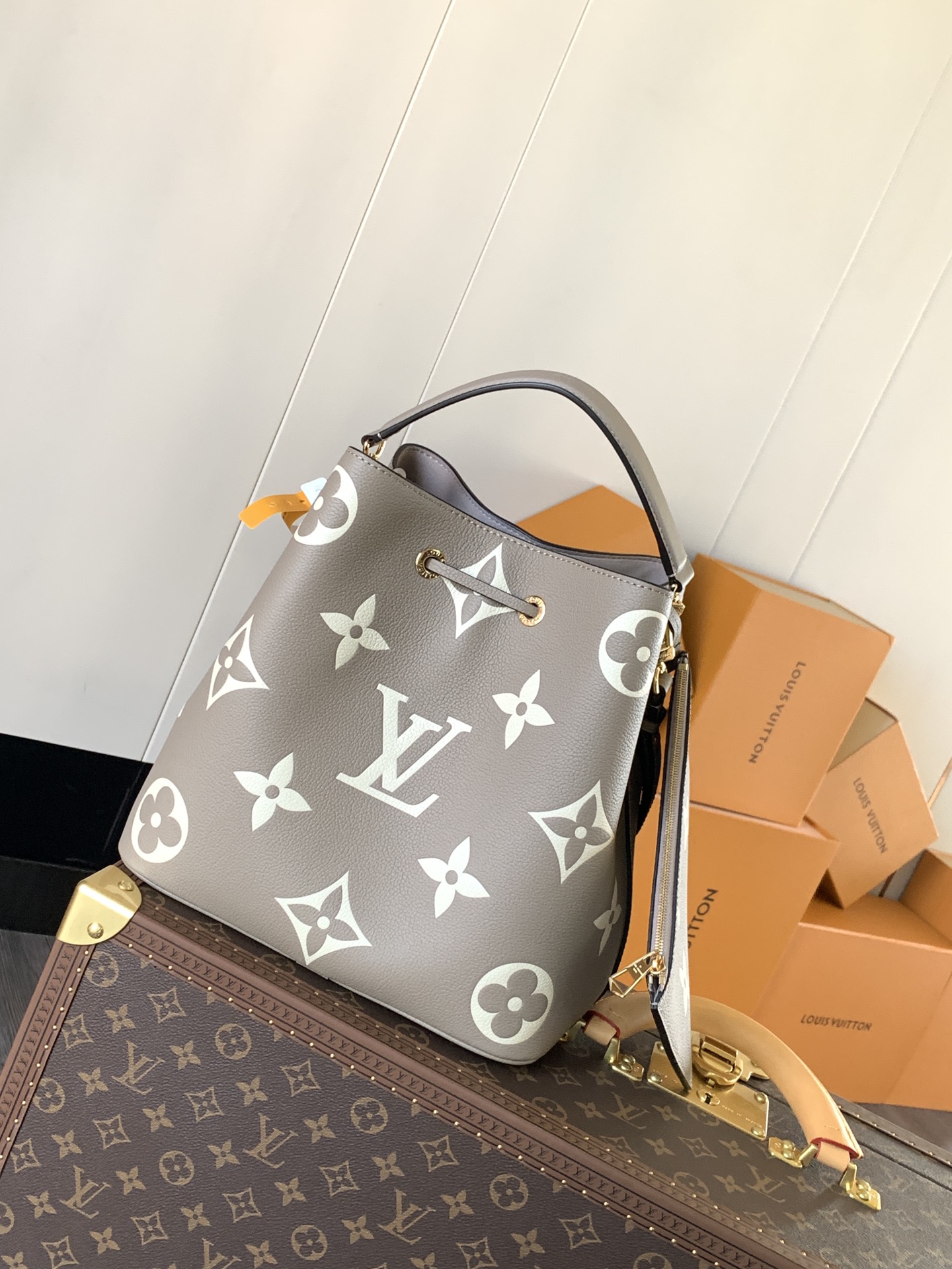 LV一比一女士水桶包灰色Monogram多功能手提斜背款｜歐美奢侈品精品推薦