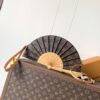 LV 高仿扇形手拿包 Monogram 經典設計 時尚特別款｜歐美奢侈品精品推薦