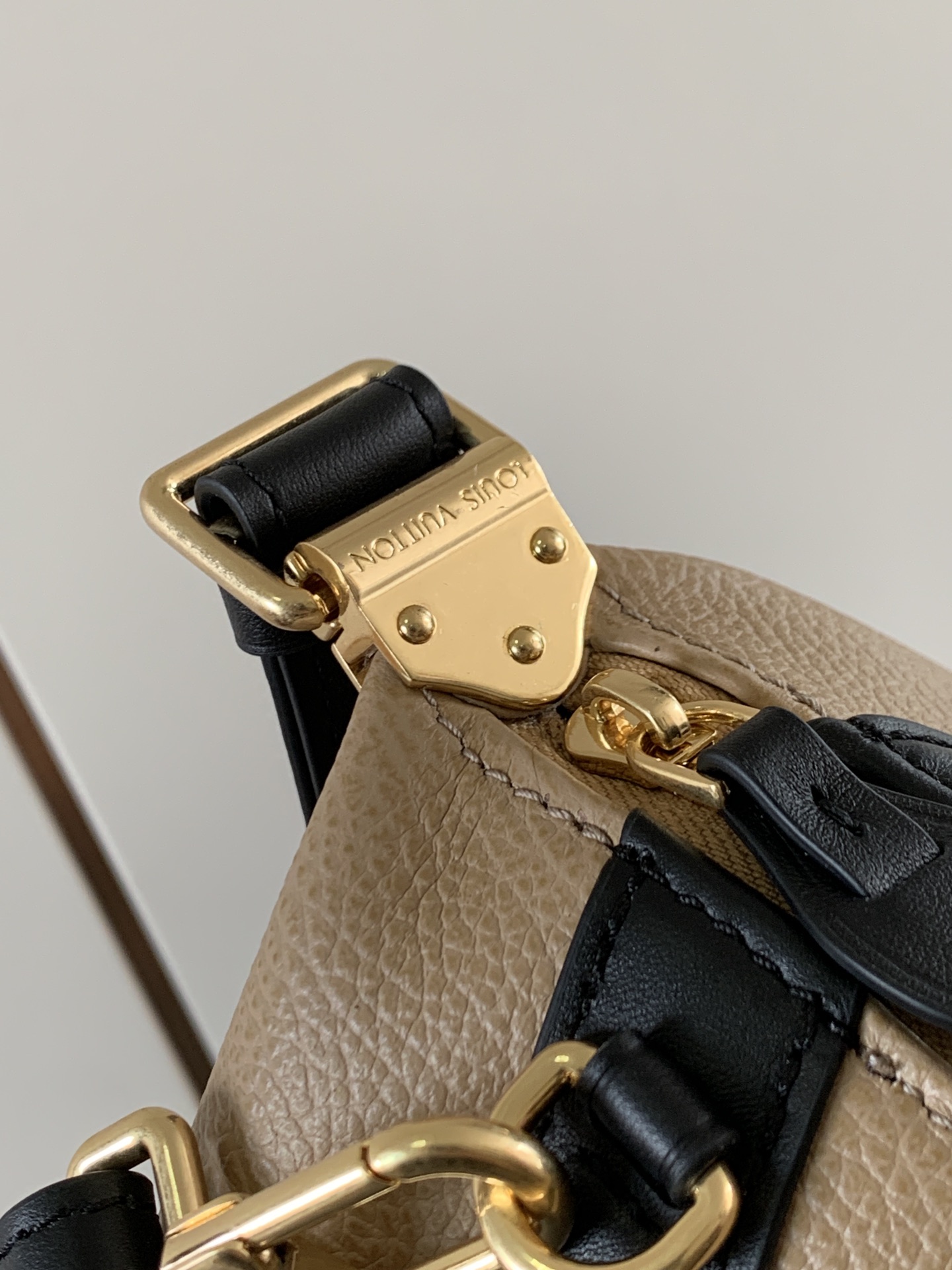 LV 原單 拼色波士頓包 優雅造型 經典百搭款｜歐美奢侈品精品推薦