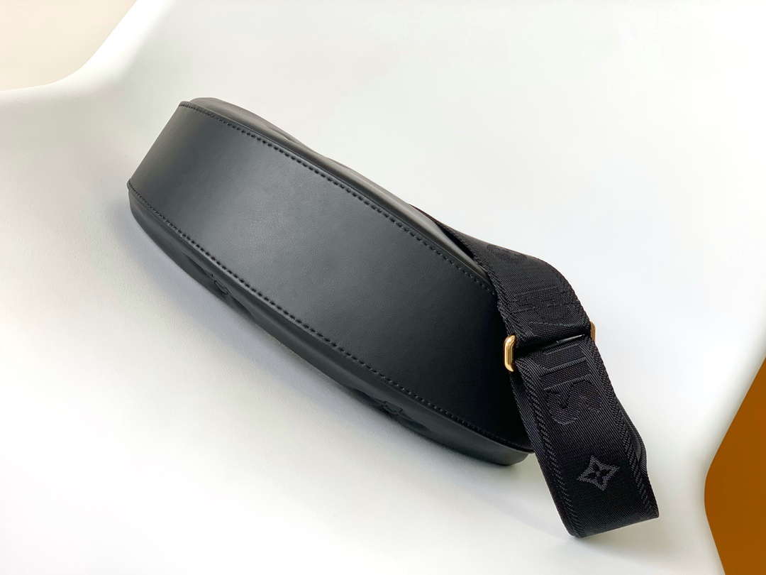 LV 精品仿製 黑色半月包 金屬鏈條 高級百搭款｜歐美奢侈品精品推薦