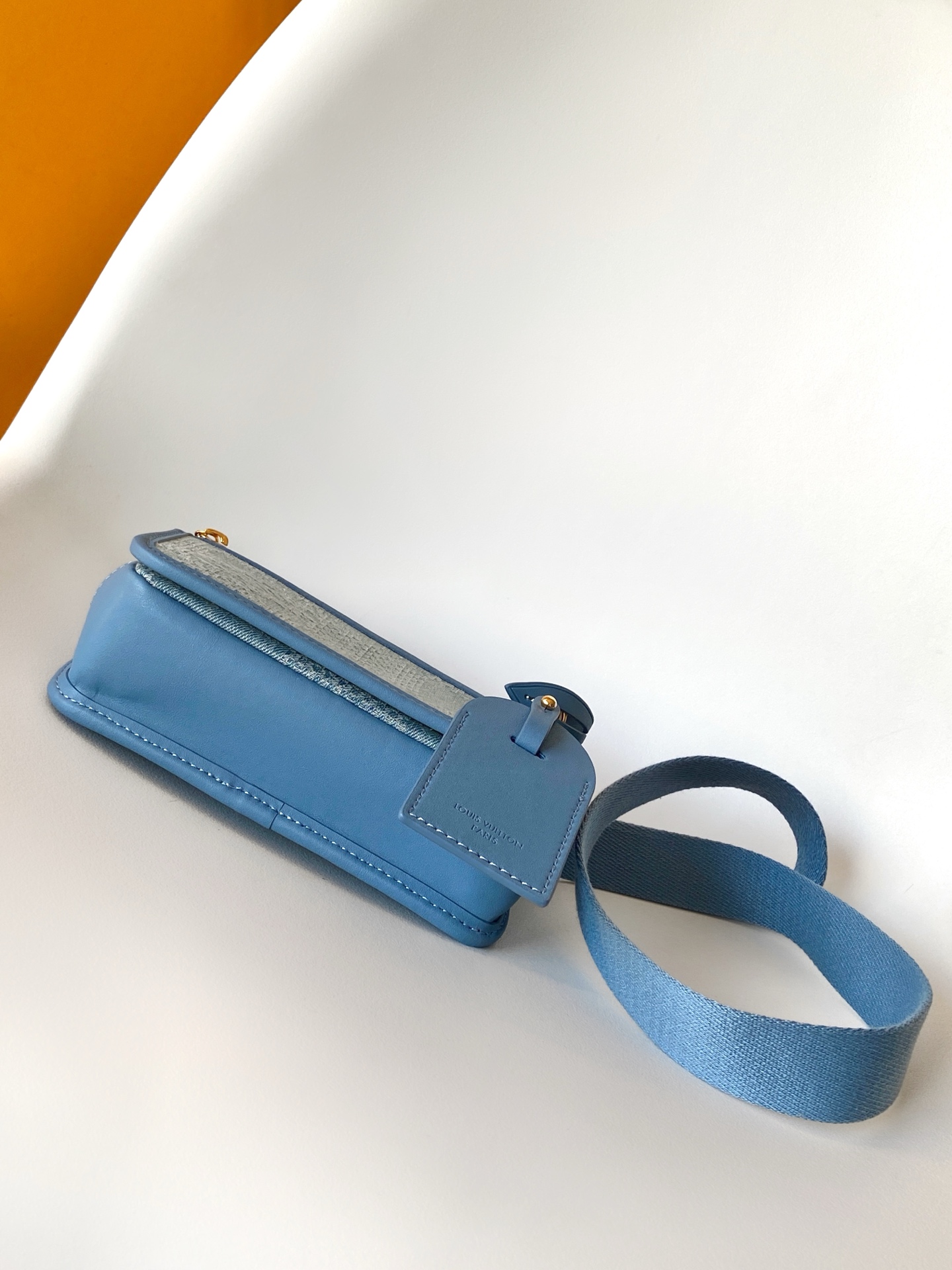 LV 高仿 牛仔藍迷你斜挎包 時尚休閒百搭｜歐美奢侈品精品推薦