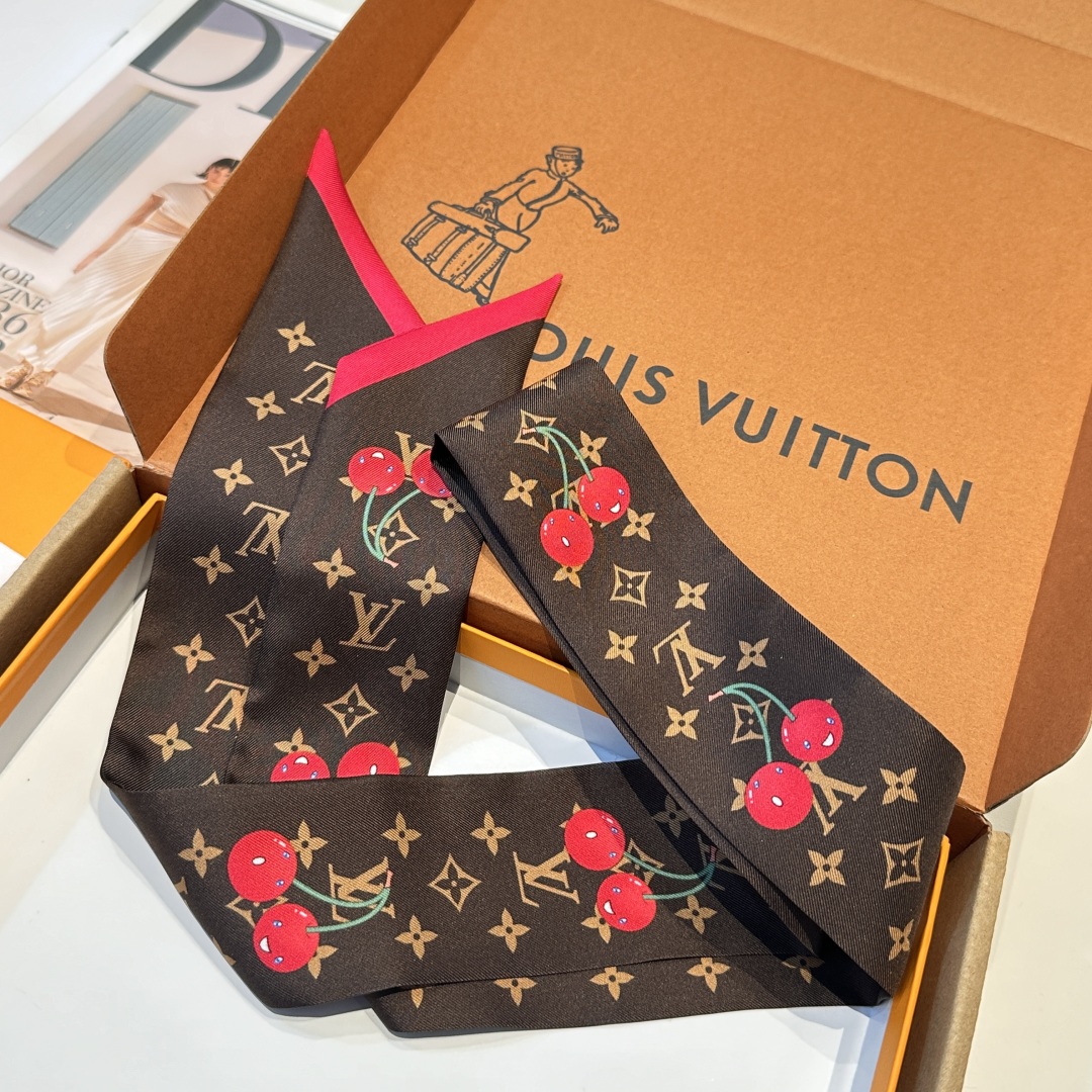 LV 高仿Twilly絲巾櫻桃印花深咖啡百搭小方巾｜歐美奢侈品精品推薦