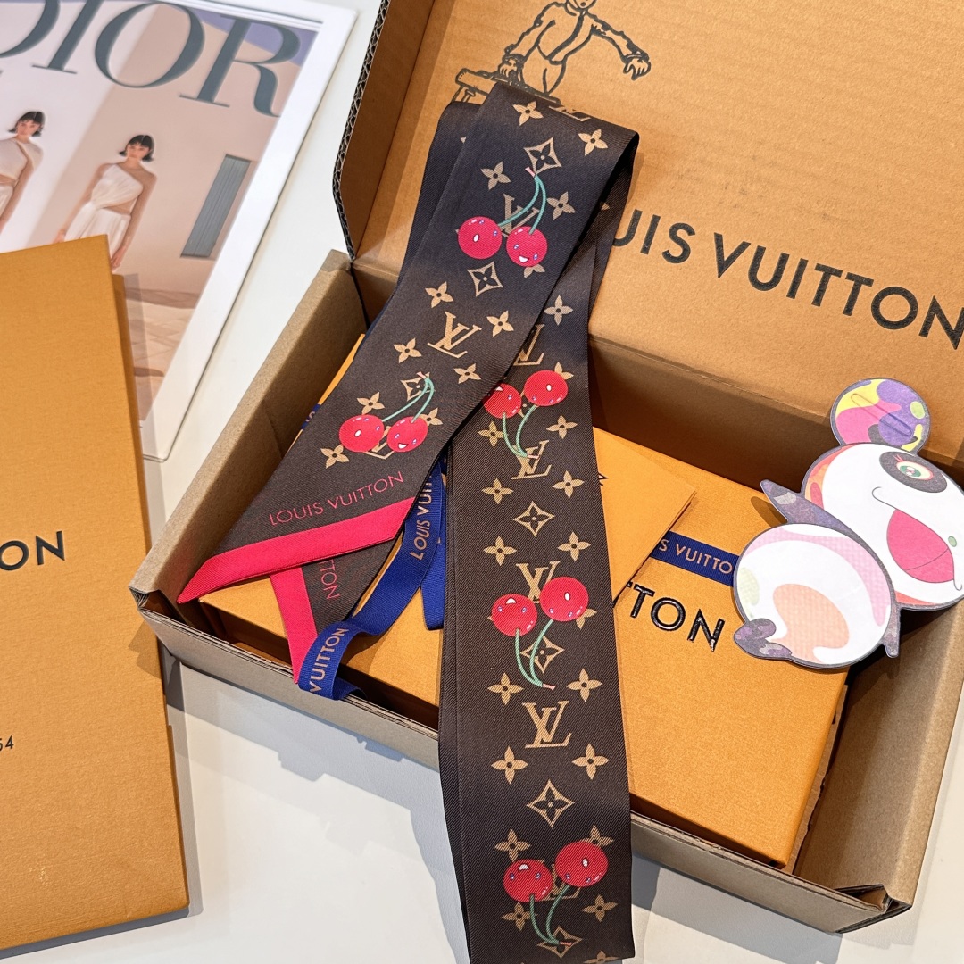 LV 高仿Twilly絲巾櫻桃印花深咖啡百搭小方巾｜歐美奢侈品精品推薦