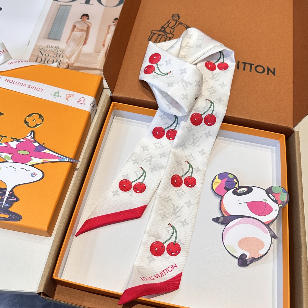 LV 高仿Twilly絲巾白底櫻桃印花百搭小方巾｜歐美奢侈品精品推薦