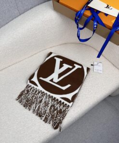 LV A貨棕白大Logo圍巾 流蘇時尚百搭