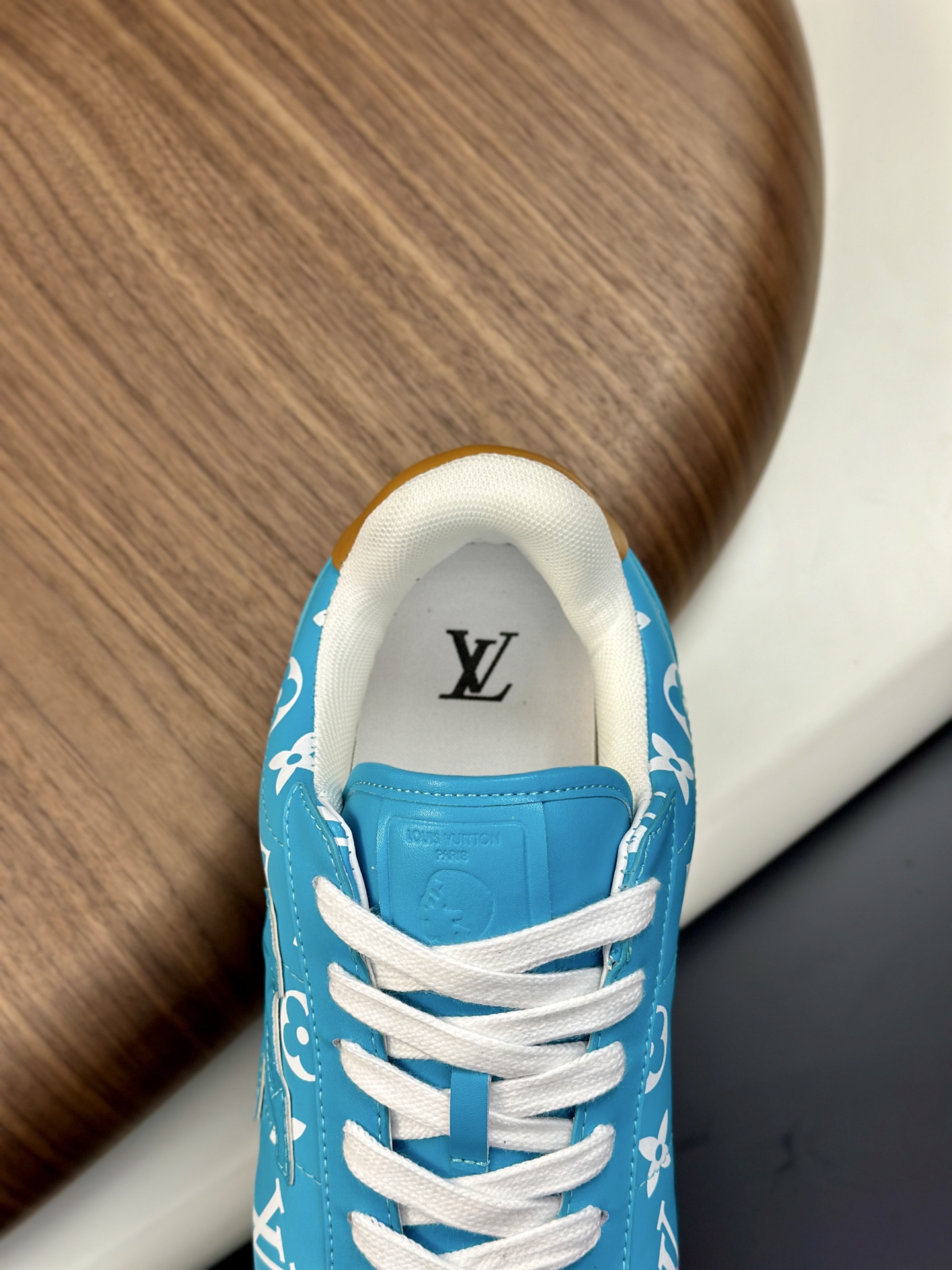 LV一比一藍色Monogram男女款球鞋潮流舒適百搭|超A仿原單精品圖片 9 LV一比一藍色Monogram男女款球鞋潮流舒適百搭|歐美奢侈品精品推薦