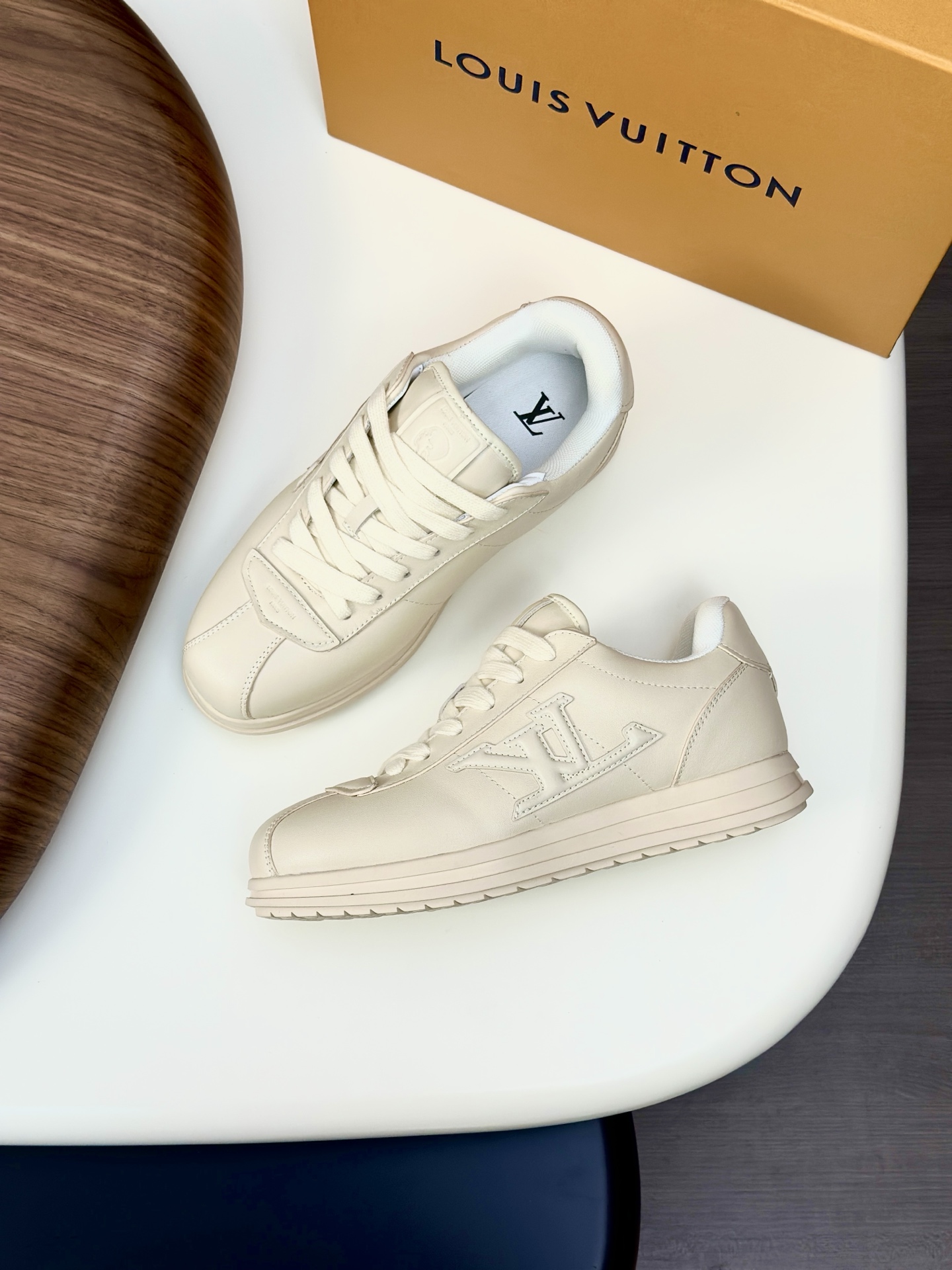 LV A貨奶油白皮革男女款球鞋簡約百搭高質感設計｜歐美奢侈品精品推薦