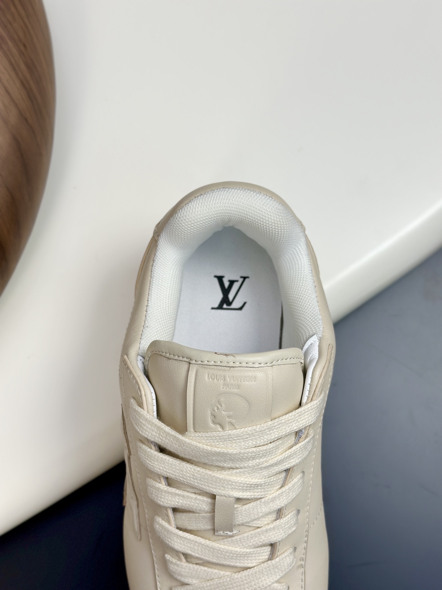 LV A貨奶油白皮革男女款球鞋簡約百搭高質感設計｜歐美奢侈品精品推薦