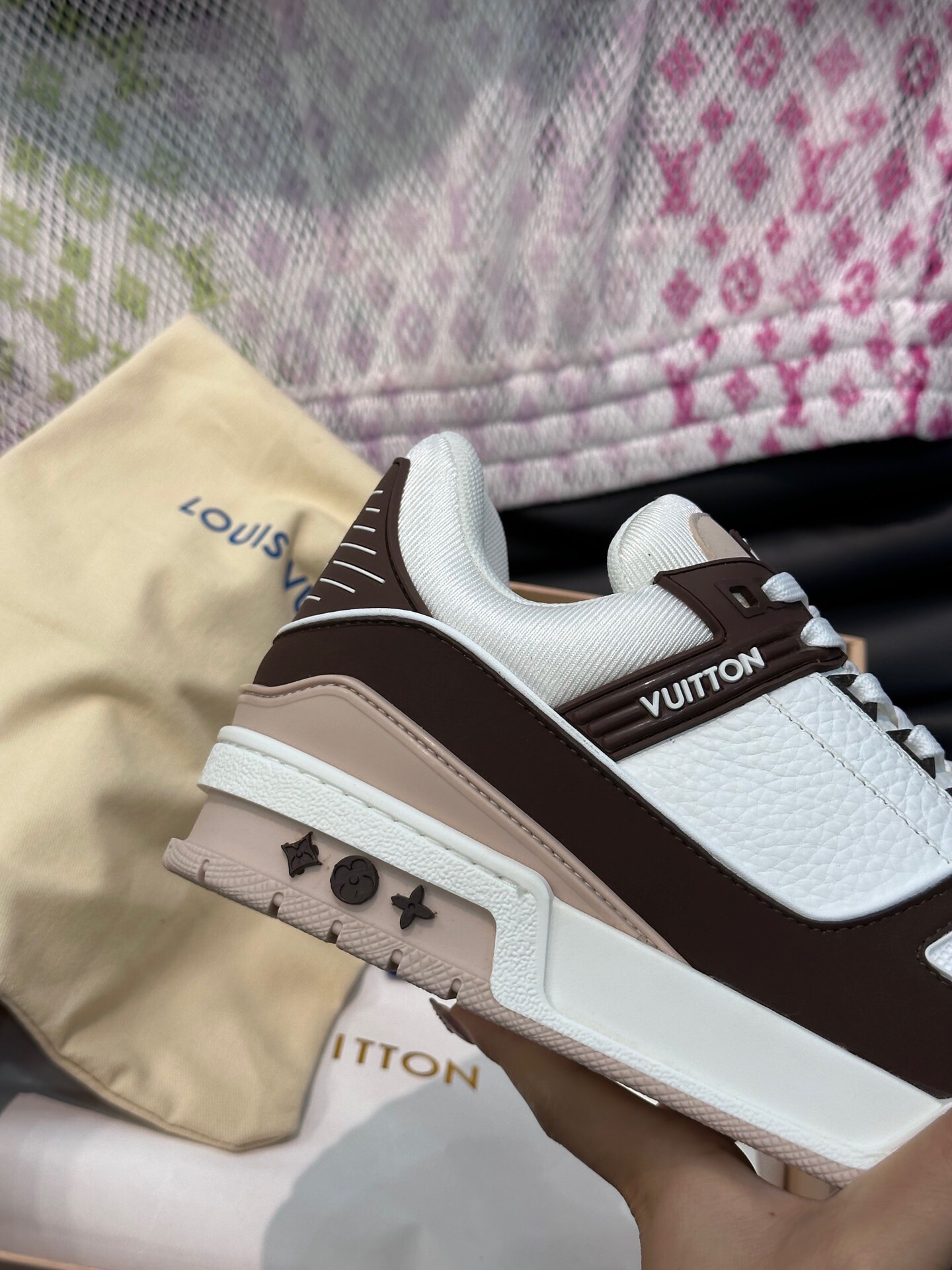 LV一比一白棕配色運動男女款球鞋低調百搭潮流設計｜歐美奢侈品精品推薦