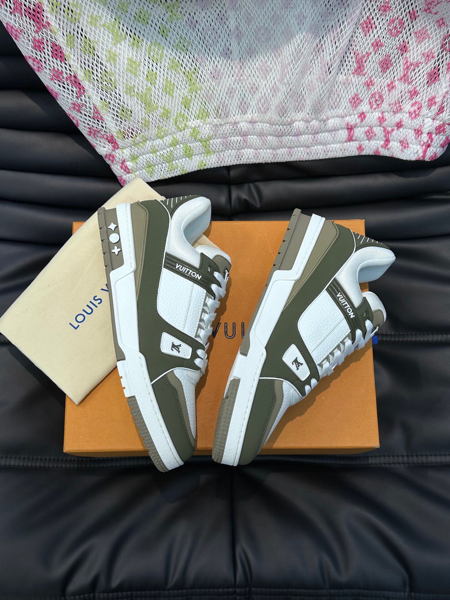 LV原單白綠配色運動男女款球鞋潮流百搭舒適設計｜歐美奢侈品精品推薦