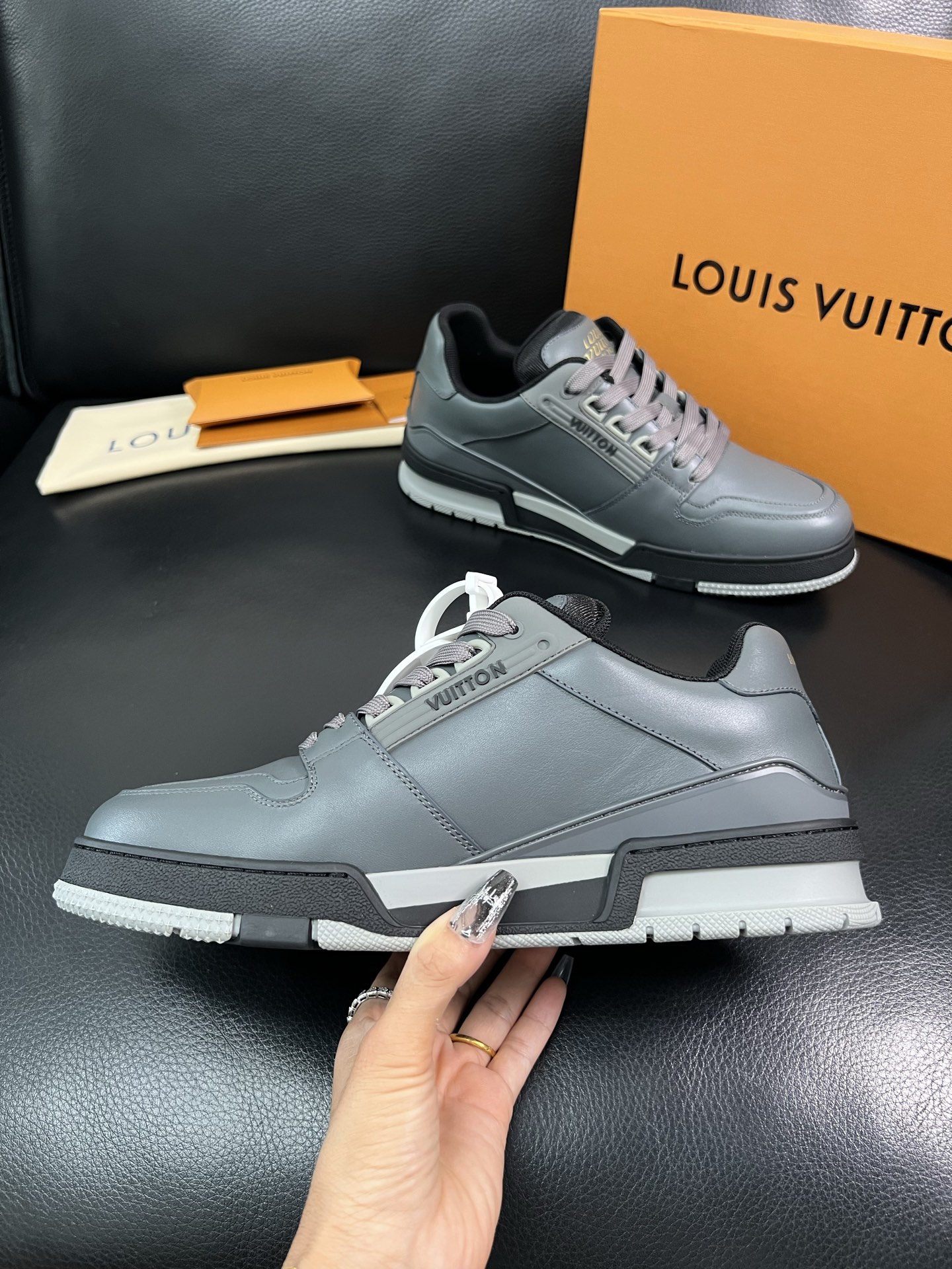 LV A貨男士運動鞋灰色低調百搭潮流款|超A仿原單精品圖片 11 LV A貨男士運動鞋灰色低調百搭潮流款|歐美奢侈品精品推薦