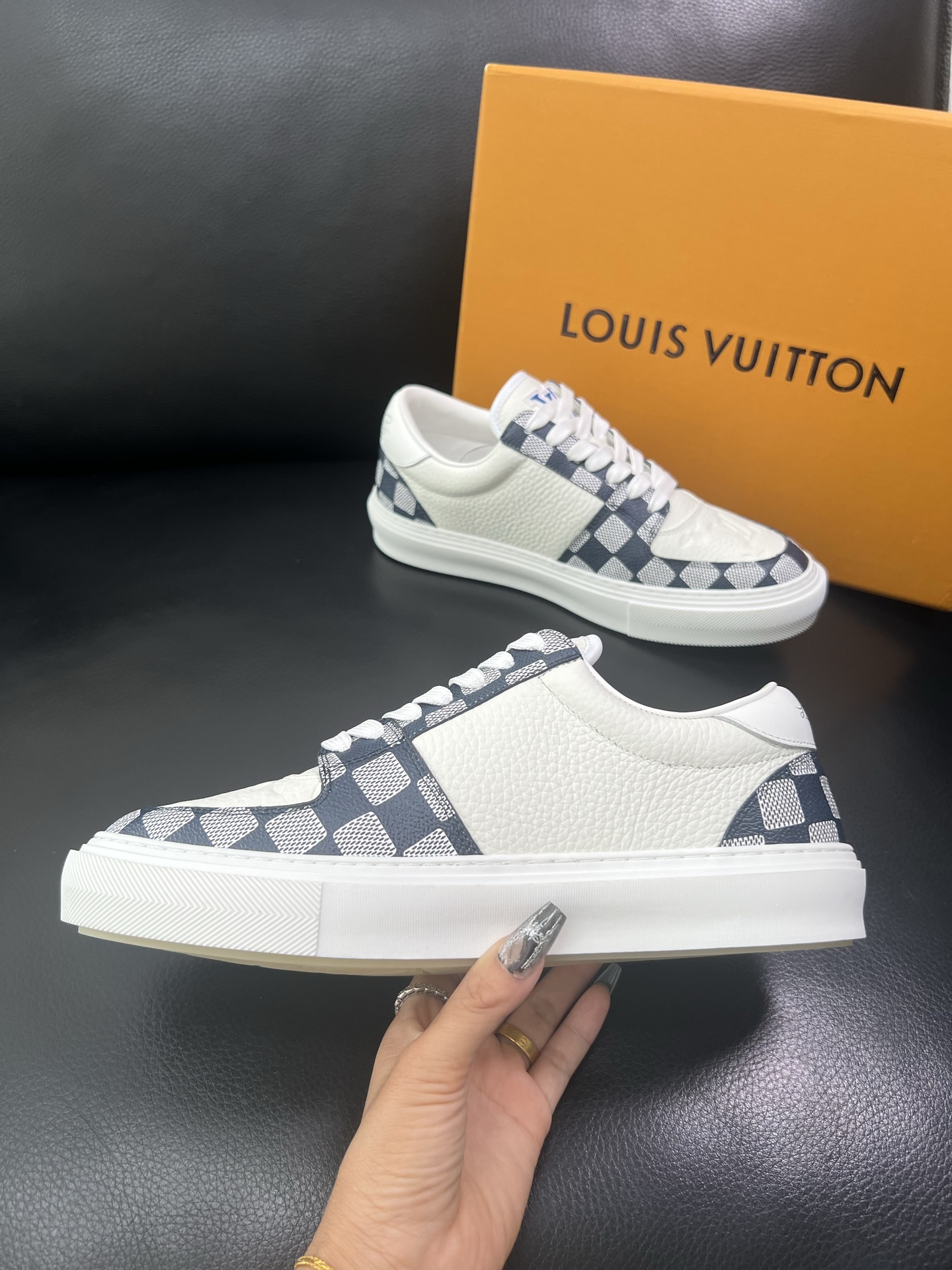 LV 高仿休閒鞋 Damier 藍白格紋 男士時尚板鞋｜歐美奢侈品精品推薦