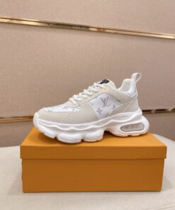 LV 高仿男士運動鞋白色氣墊設計時尚潮流款