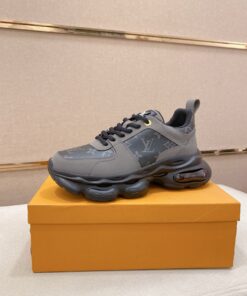 LV 高仿男士運動鞋灰色氣墊設計潮流百搭款