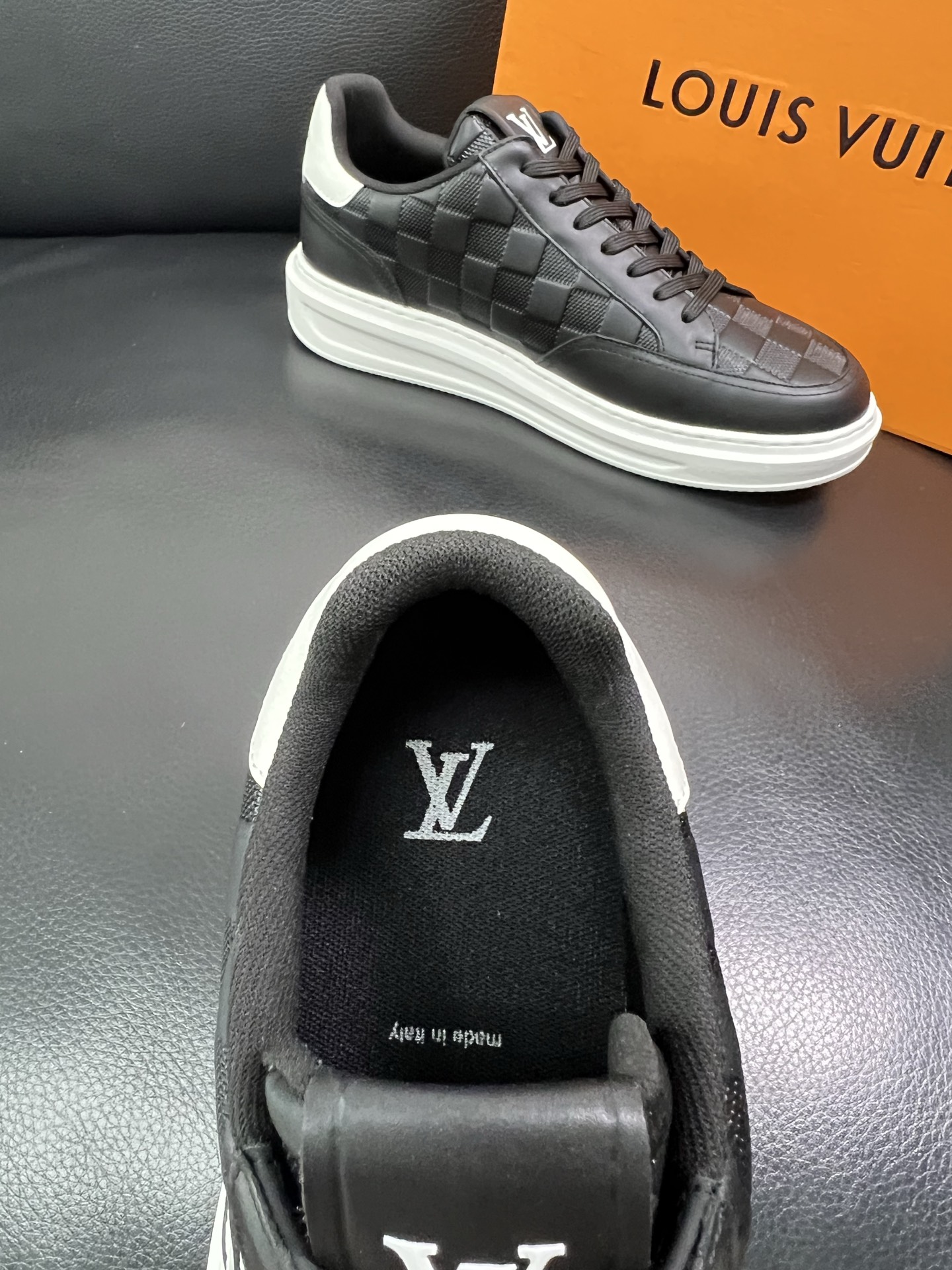 LV 原單棋盤格黑色運動鞋 男士時尚百搭板鞋｜歐美奢侈品精品推薦