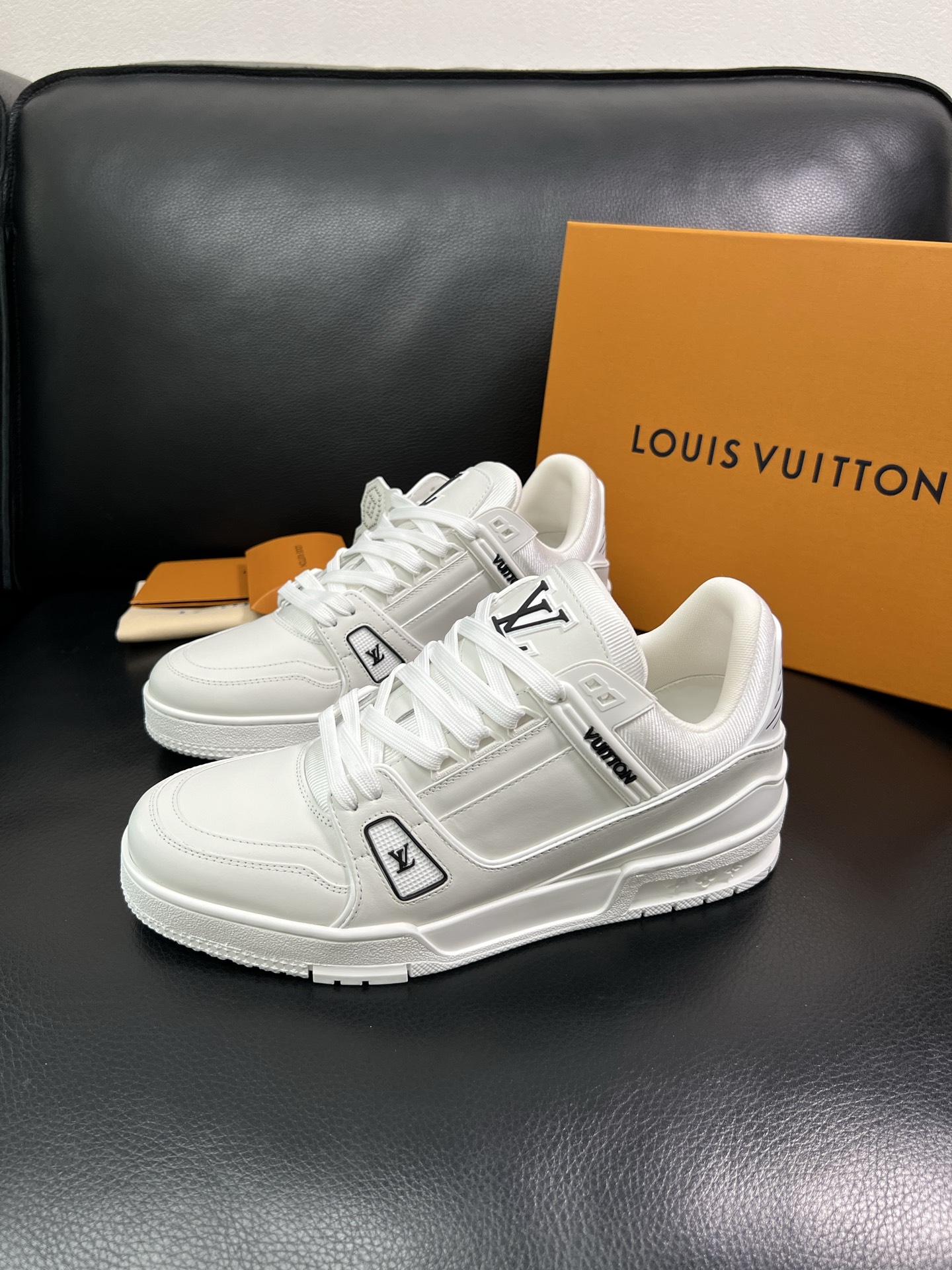 LV一比一白色運動鞋 男士百搭潮流厚底休閒鞋｜歐美奢侈品精品推薦