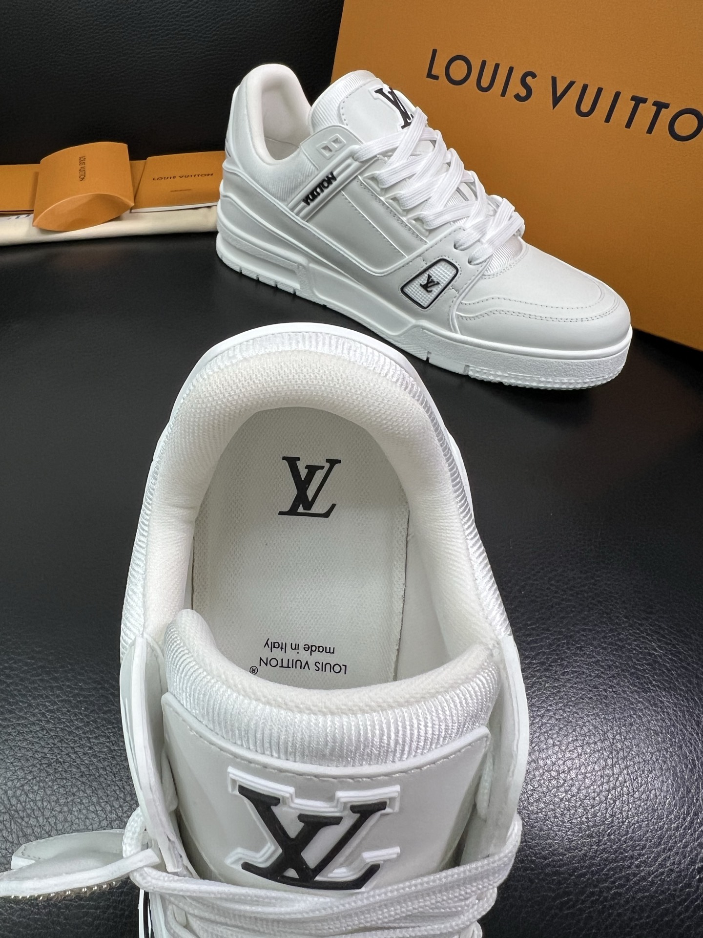LV一比一白色運動鞋 男士百搭潮流厚底休閒鞋｜歐美奢侈品精品推薦