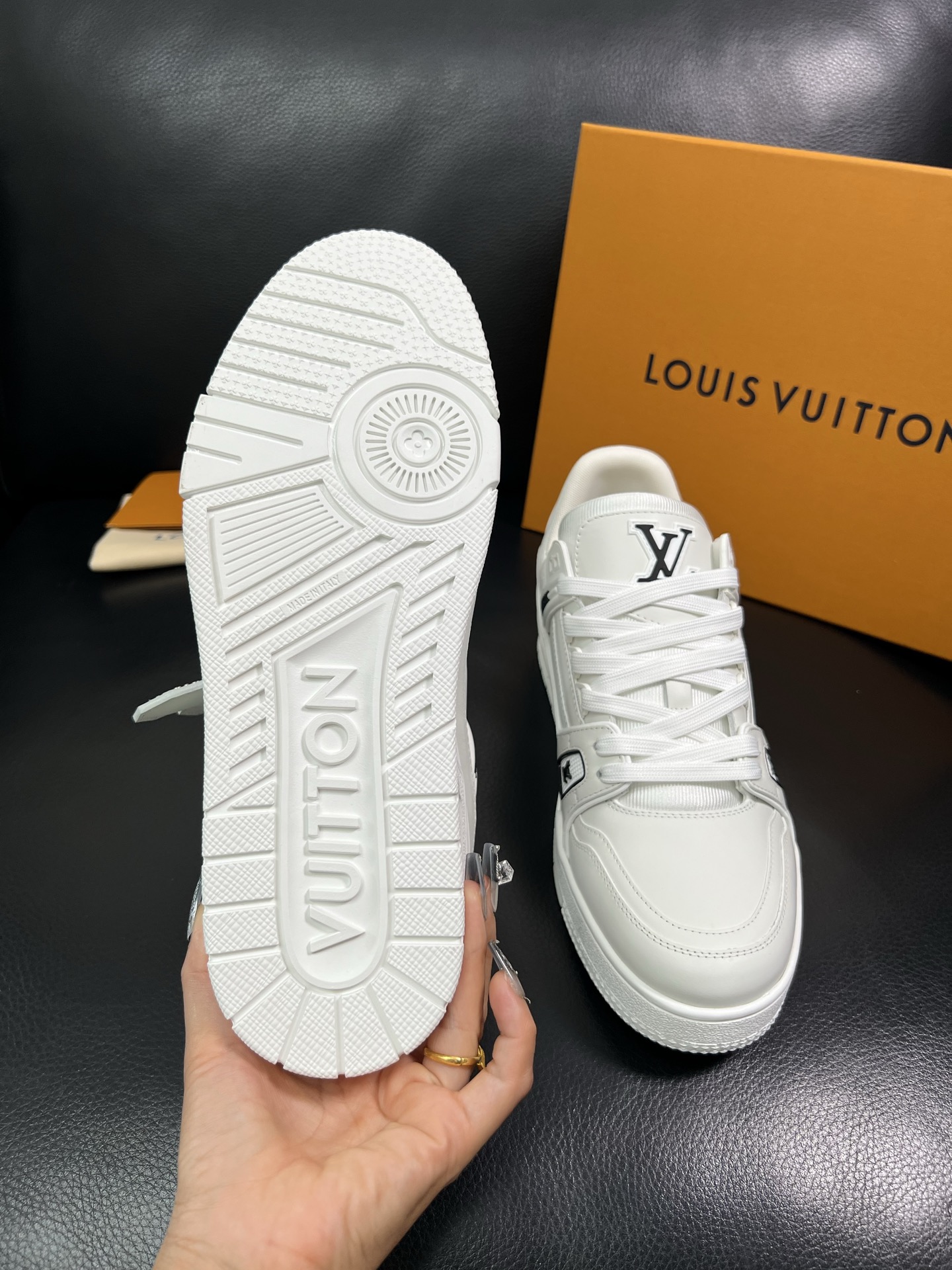 LV一比一白色運動鞋 男士百搭潮流厚底休閒鞋｜歐美奢侈品精品推薦