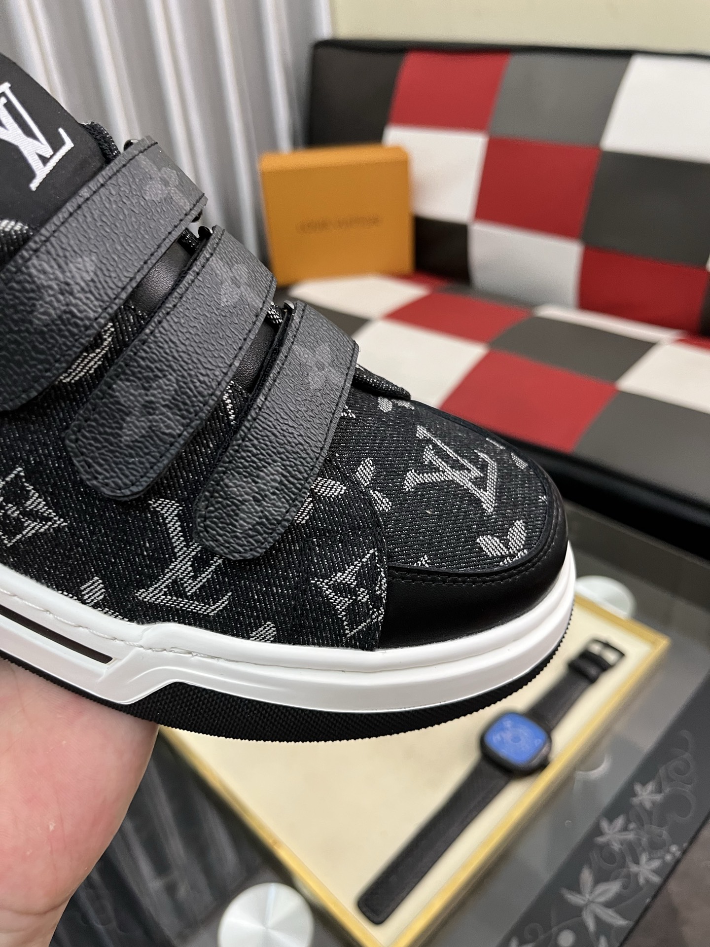 LV 原單男士魔鬼氈運動鞋黑色滿版Monogram潮流款｜歐美奢侈品精品推薦