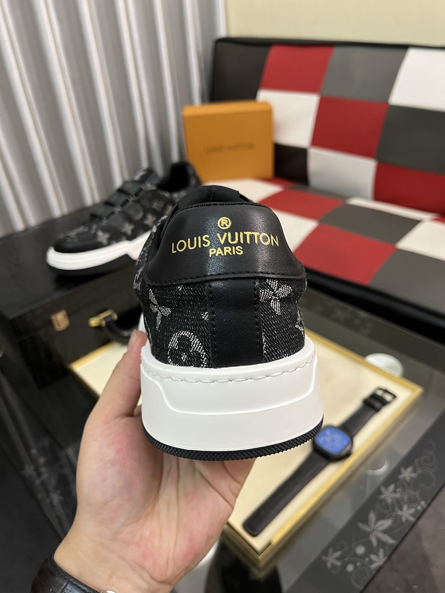 LV 原單男士魔鬼氈運動鞋黑色滿版Monogram潮流款｜歐美奢侈品精品推薦