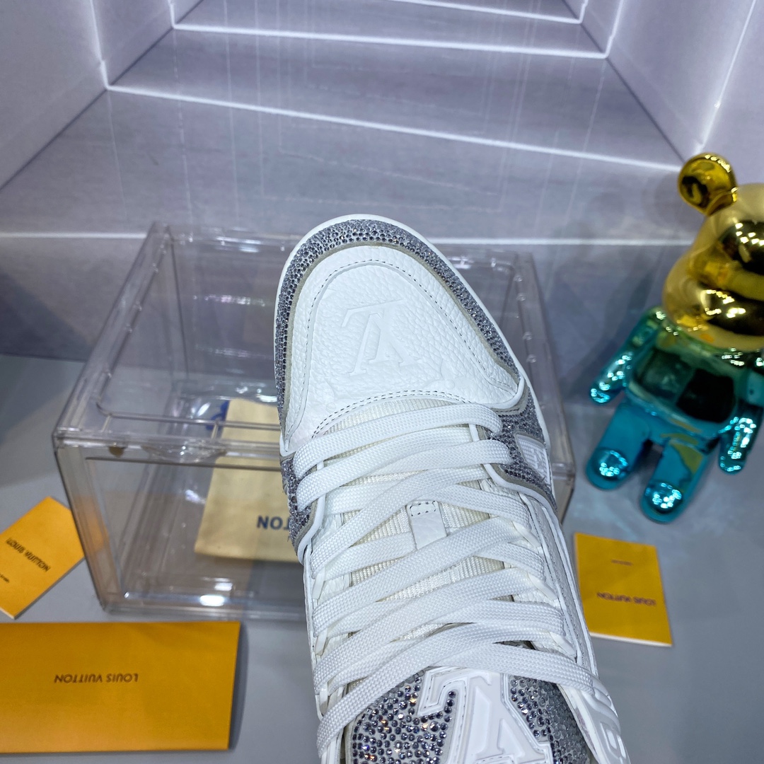 LV 一比一男士運動鞋白銀拼接蛇紋時尚潮流鞋款｜歐美奢侈品精品推薦