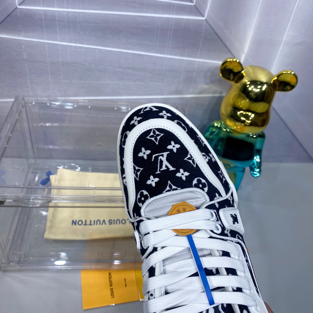 LV A貨 Trainer 黑白滿版Monogram運動鞋 潮流街頭款｜歐美奢侈品精品推薦