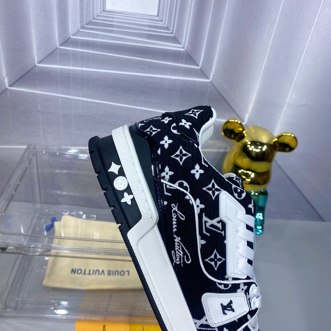 LV A貨 Trainer 黑白滿版Monogram運動鞋 潮流街頭款｜歐美奢侈品精品推薦