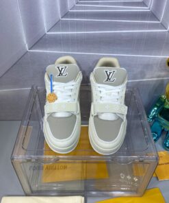 LV 精品仿製 Trainer 米白灰魔鬼氈運動鞋 簡約百搭款