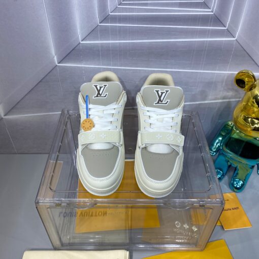 LV 精品仿製 Trainer 米白灰魔鬼氈運動鞋 簡約百搭款