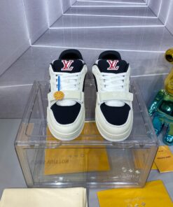 LV 高仿 Trainer 黑白紅魔鬼氈運動鞋 潮流百搭款