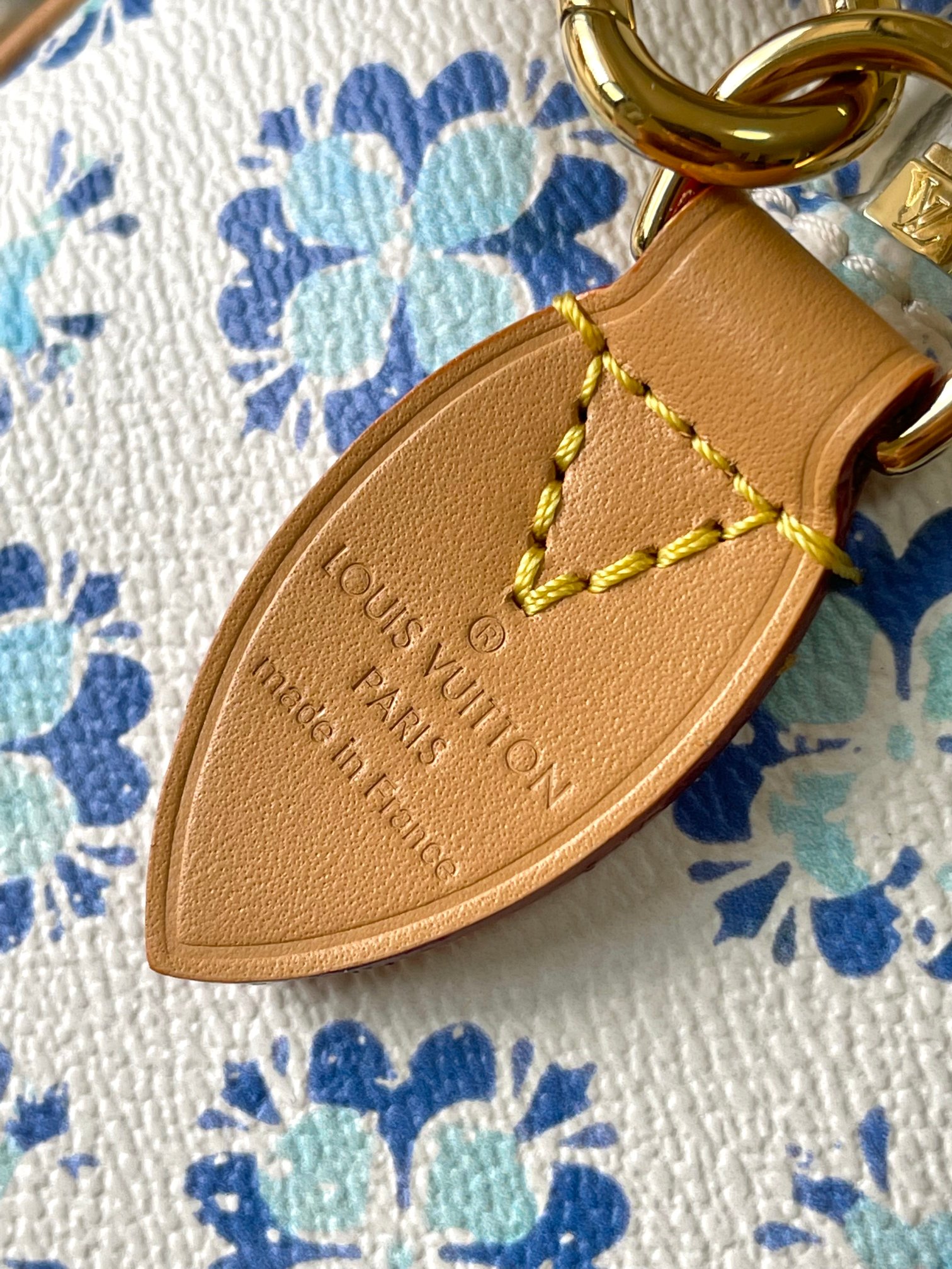LV 一比一 Monogram 手提包 優雅藍白花紋 經典百搭款｜歐美奢侈品精品推薦