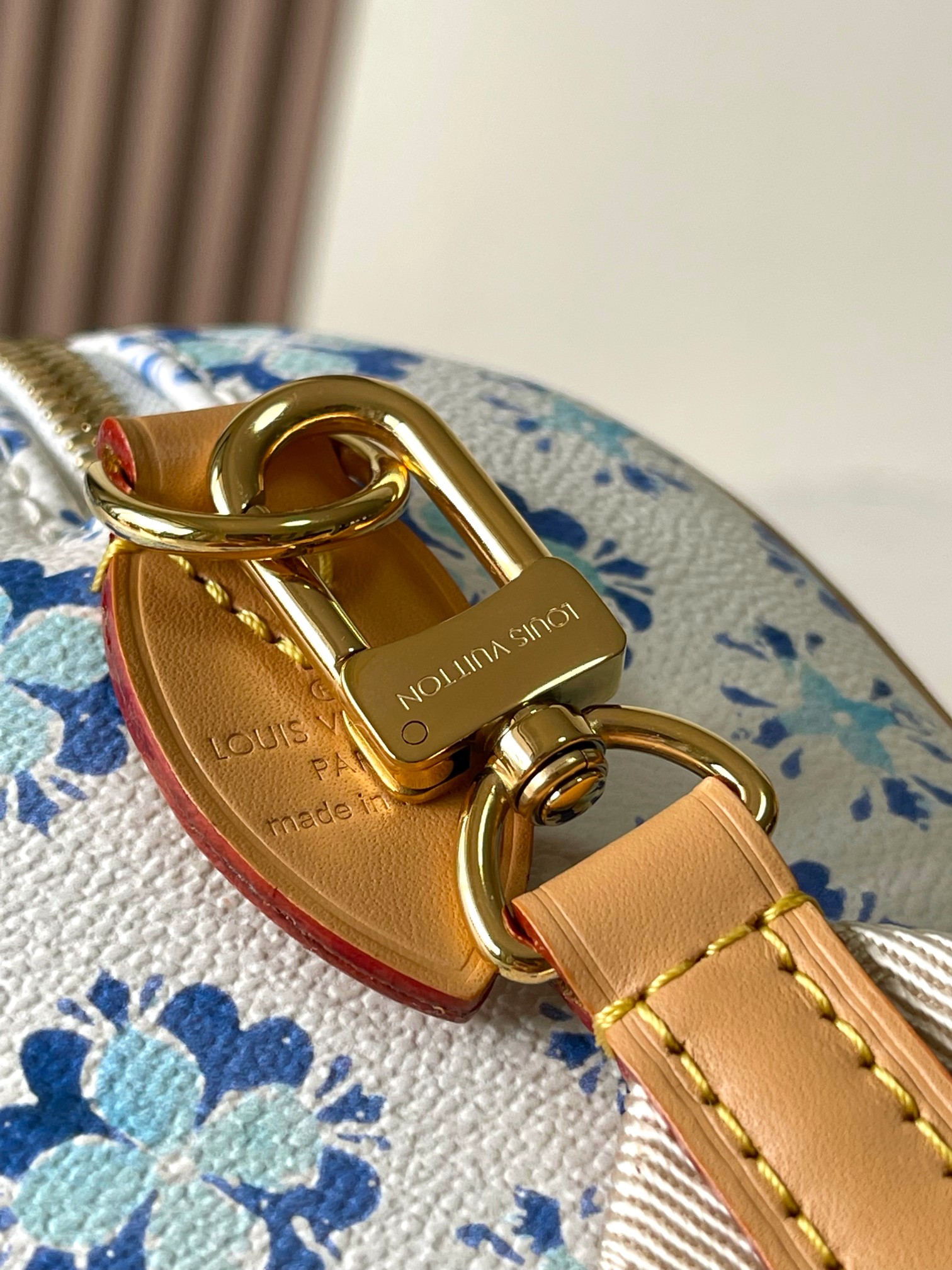 LV 一比一 Monogram 手提包 優雅藍白花紋 經典百搭款｜歐美奢侈品精品推薦