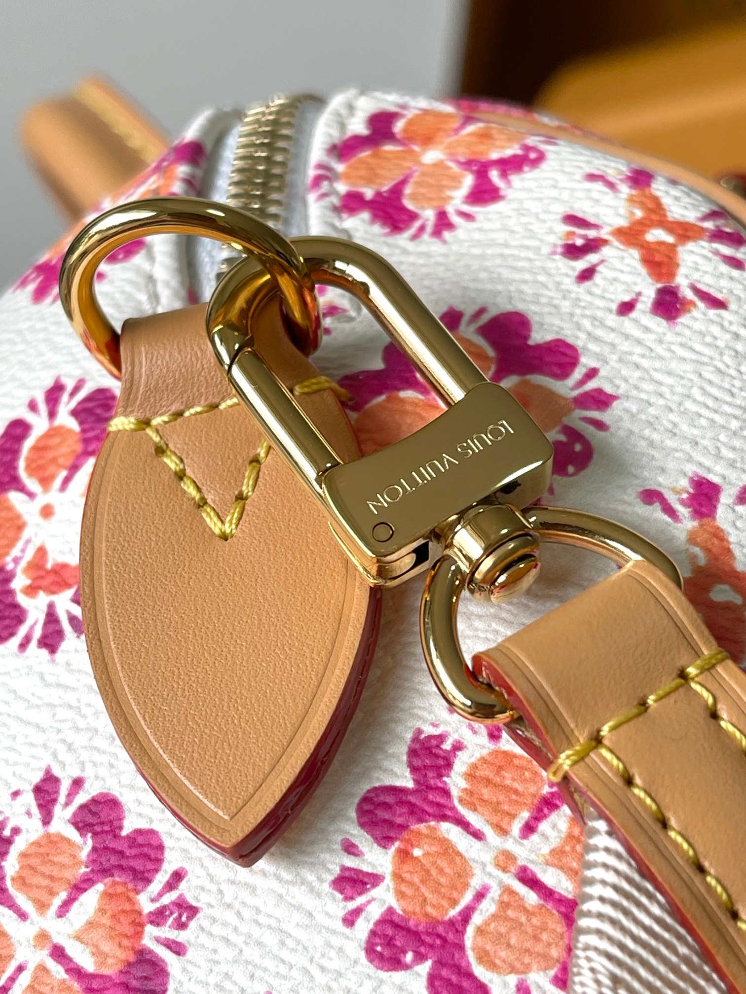 LV 高仿 Monogram 手提包 粉橘撞色 優雅時尚款｜歐美奢侈品精品推薦