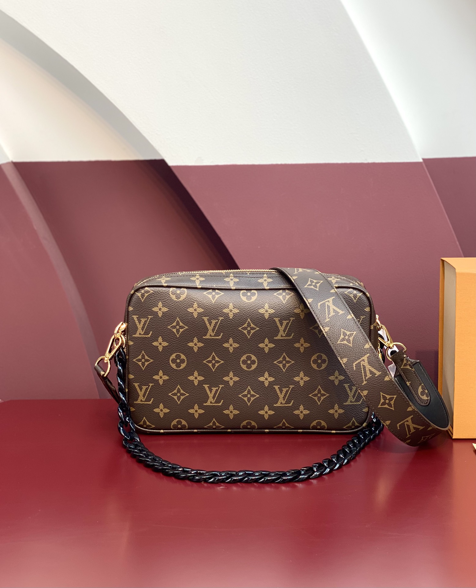 LV 原單 Monogram 斜挎包 經典花紋 百搭設計｜歐美奢侈品精品推薦
