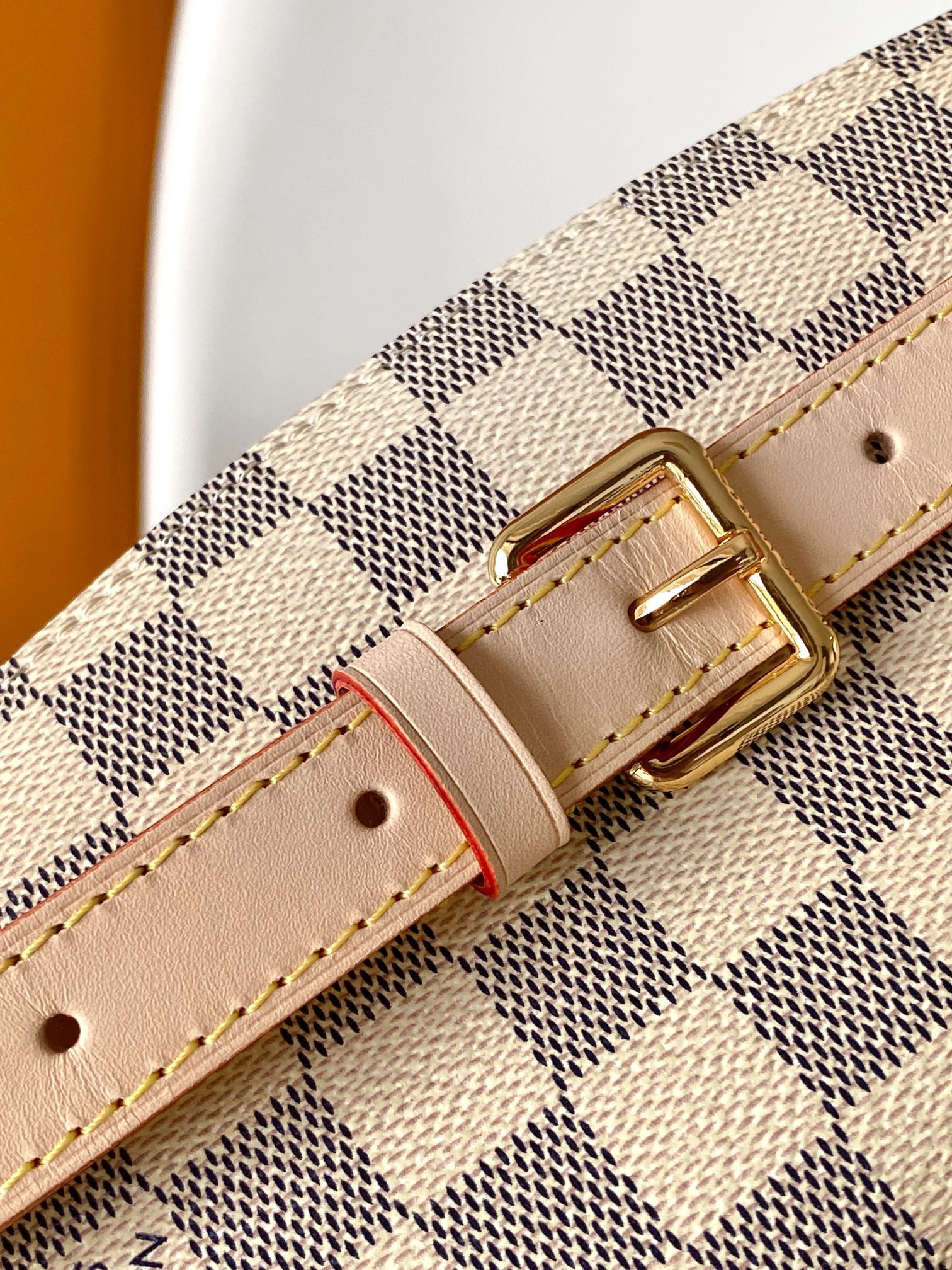 LV 一比一 Damier Azur Bumbag 腰包 經典格紋輕盈款｜歐美奢侈品精品推薦