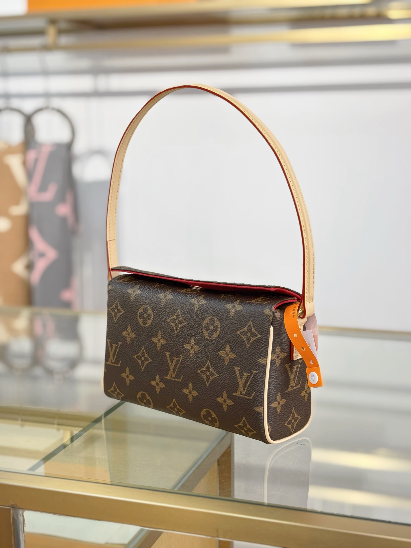 LV 精品仿製 Monogram 手提腋下包 經典花紋百搭款｜歐美奢侈品精品推薦