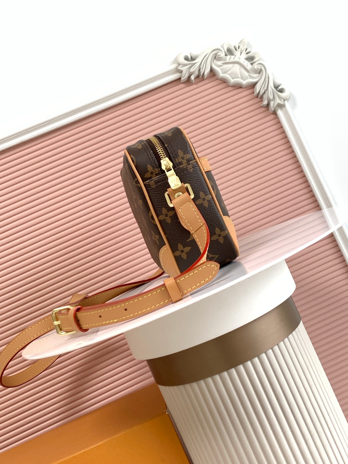 LV 高仿 Monogram 郵差相機包 復古百搭款｜歐美奢侈品精品推薦