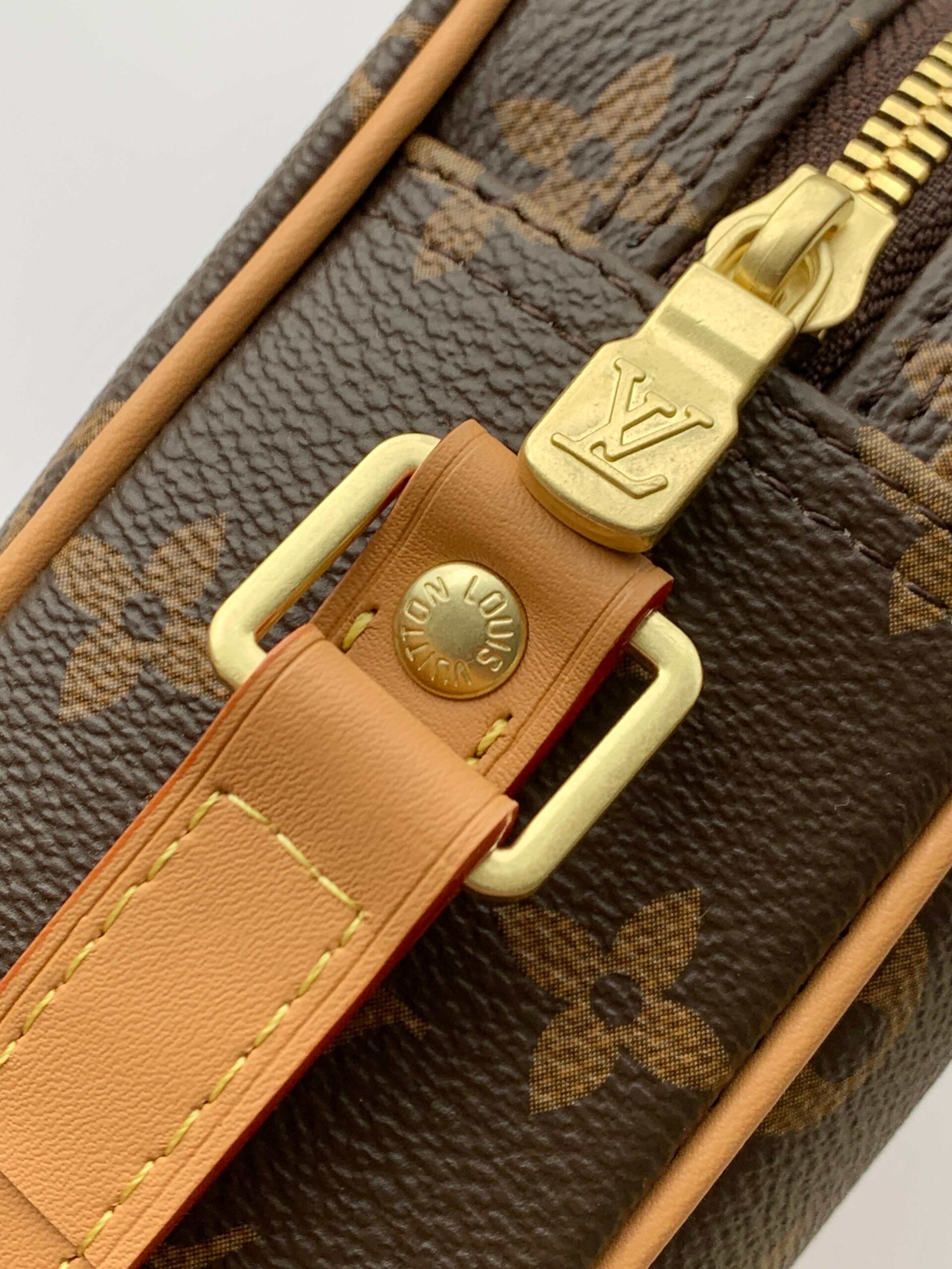 LV 高仿 Monogram 郵差相機包 復古百搭款｜歐美奢侈品精品推薦
