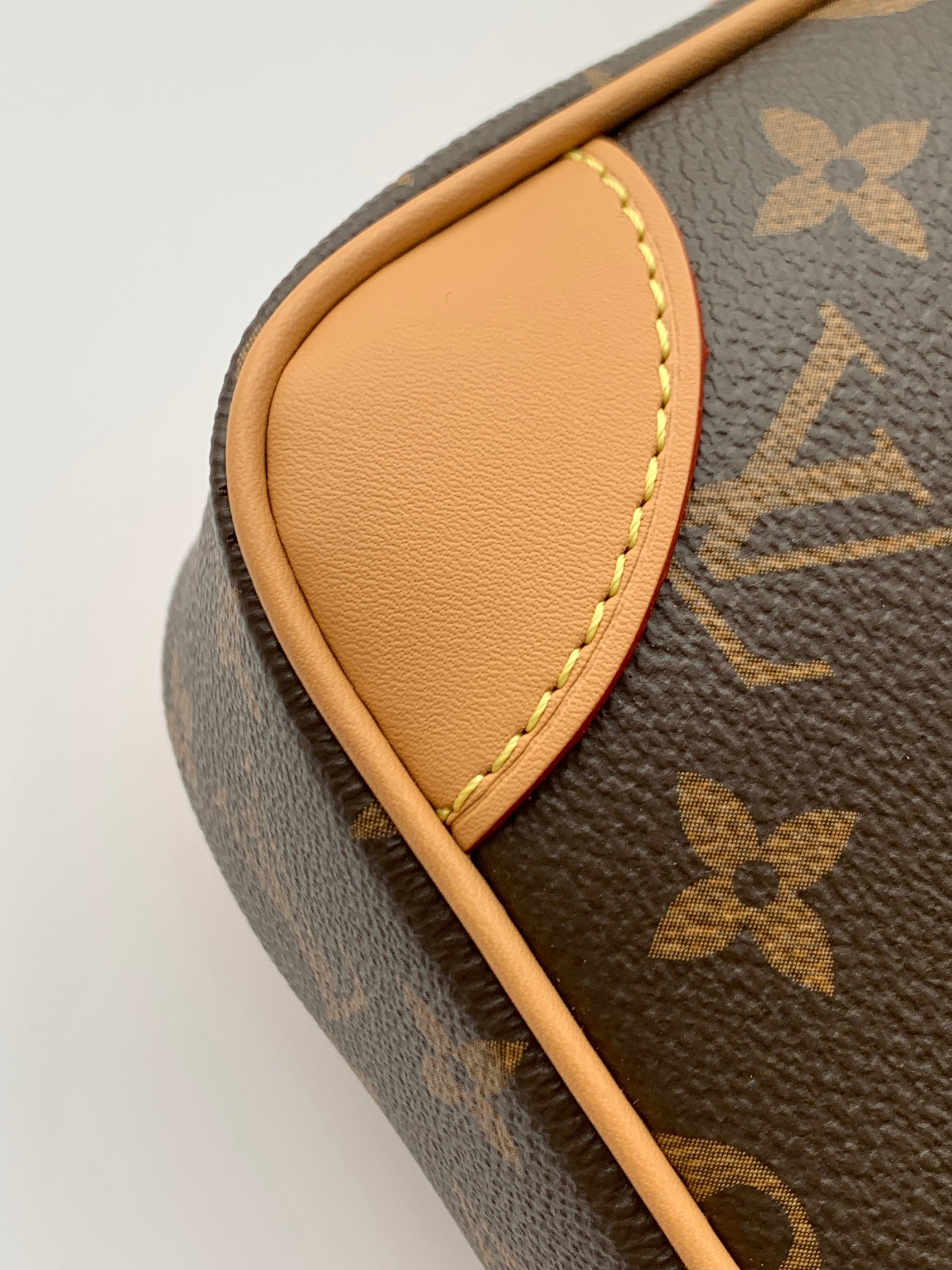 LV 高仿 Monogram 郵差相機包 復古百搭款｜歐美奢侈品精品推薦