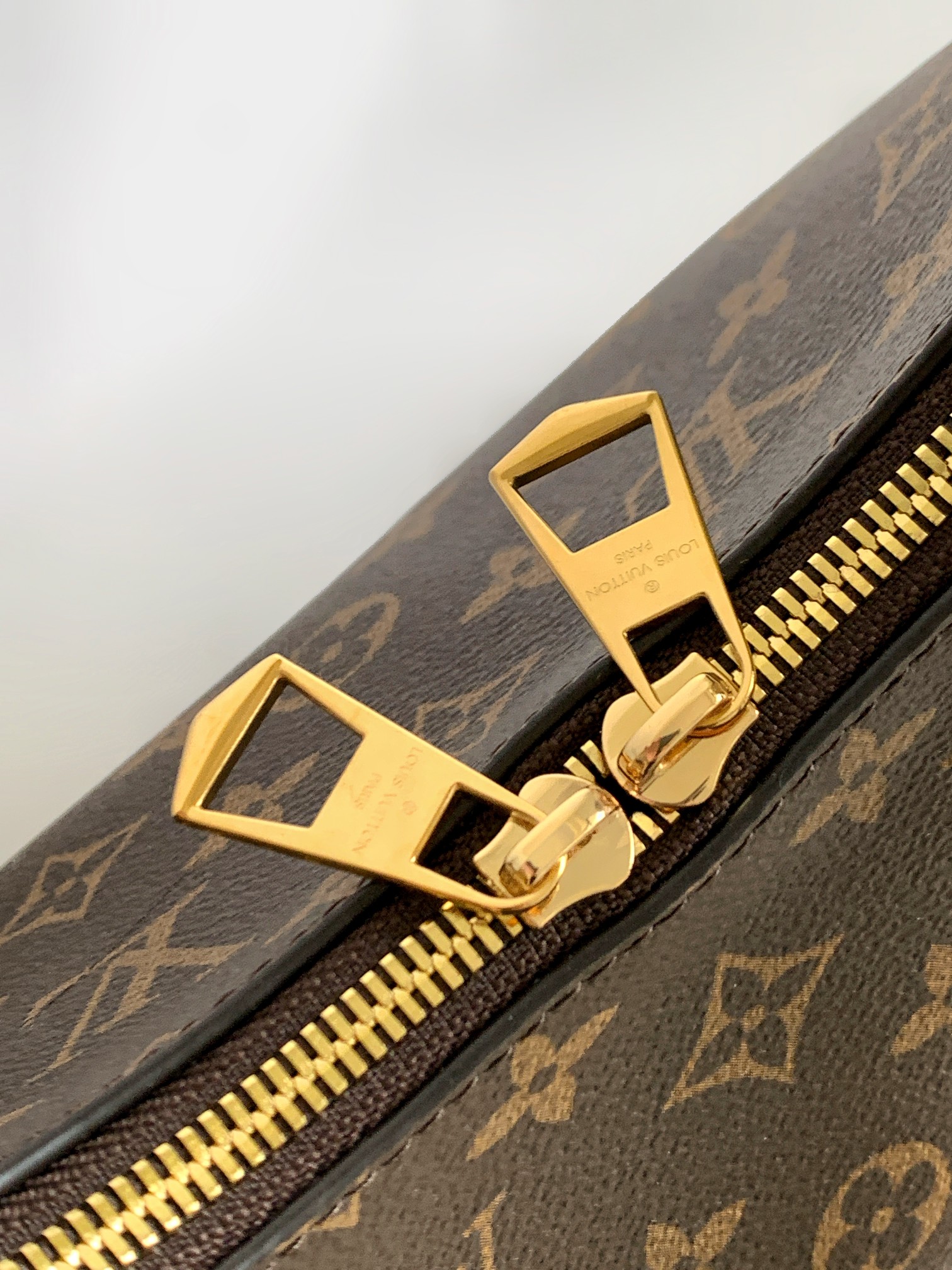 LV 一比一 Monogram 鏈條肩背包 優雅百搭款｜歐美奢侈品精品推薦